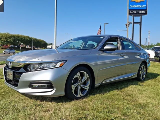Used 2018 Silver Honda EX-L image 3