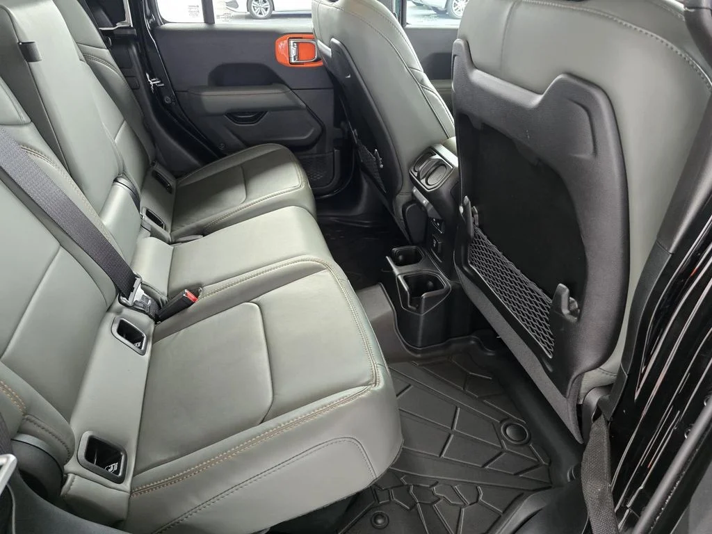 Used 2025 Black Clearcoat Jeep Mojave X image 21