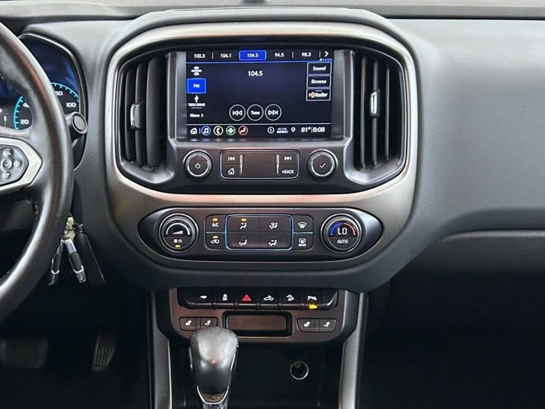 Used 2022 Black Chevrolet Z71 image 12