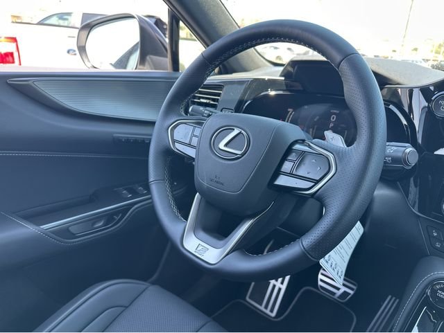 2026 Lexus NX 450h+ F-Sport - Photo 13