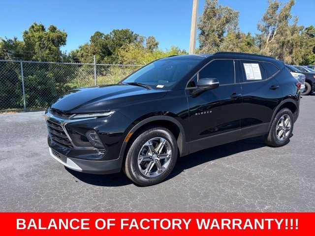 Used 2023 BLACK Chevrolet LT image 3