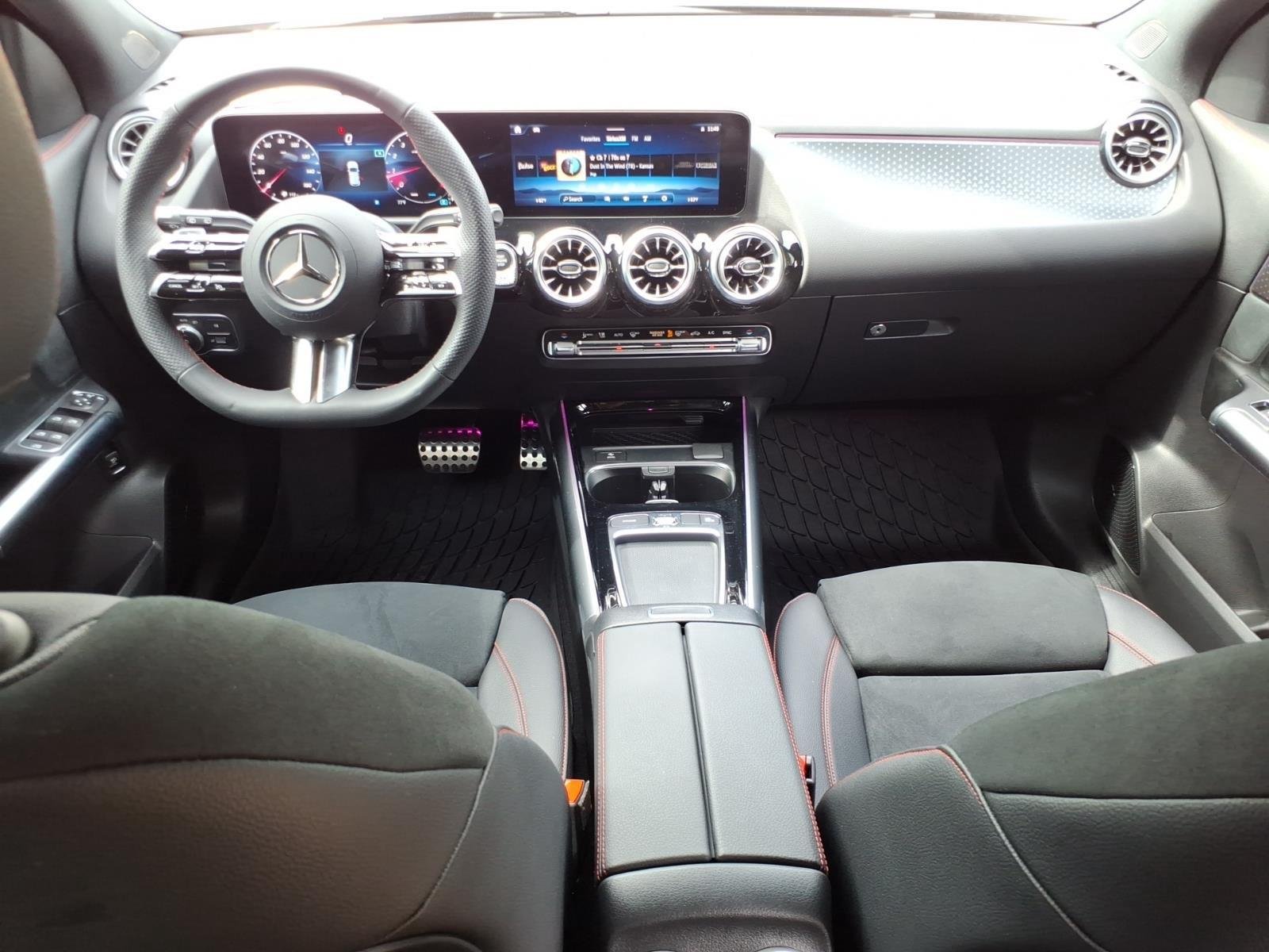 Used 2026 Night Black Mercedes-Benz GLA 250 image 28