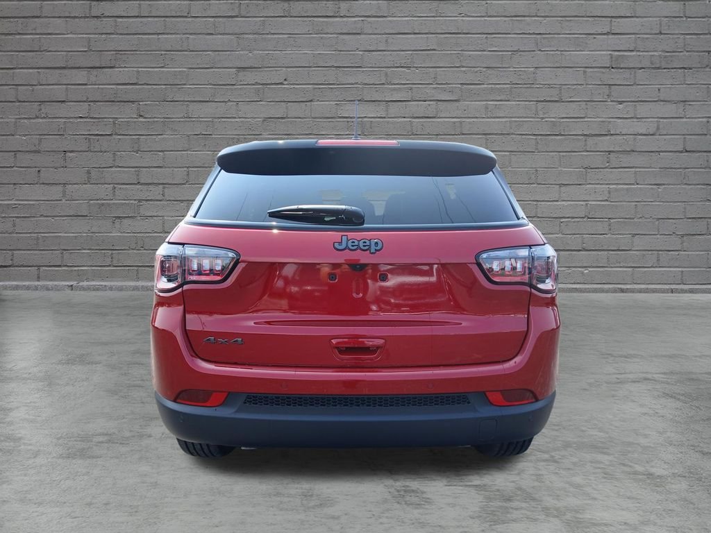 New 2026 Red Hot Pearlcoat Jeep Limited image 4