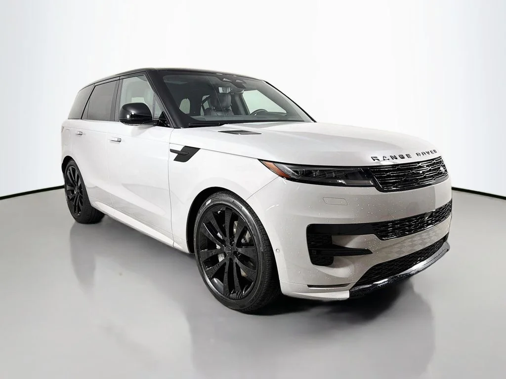 New 2026 Borasco Grey Land Rover Dynamic SE image 3