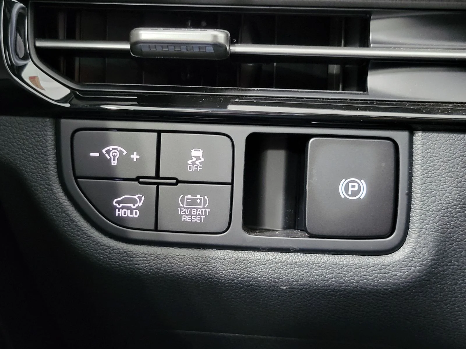 Certified Used 2026 Black Kia X-Line image 15