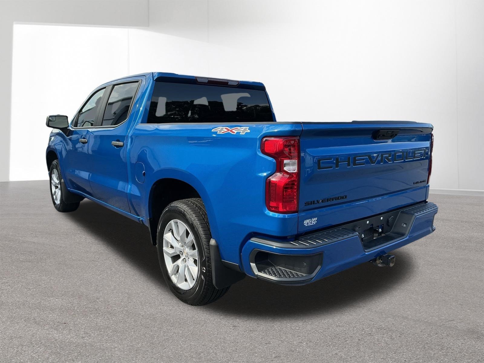 Used 2022 Glacier Blue Metallic Chevrolet Custom image 5