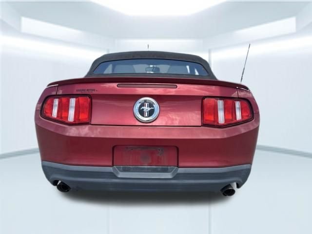 Used 2012 Red Ford V6 image 7