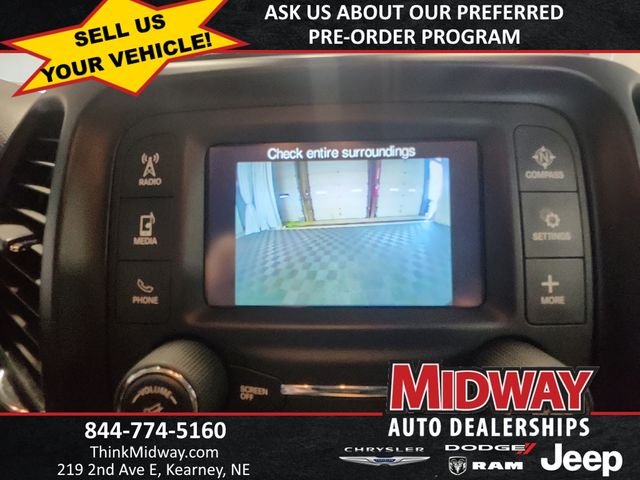 Used 2018 Gray Jeep Latitude image 19