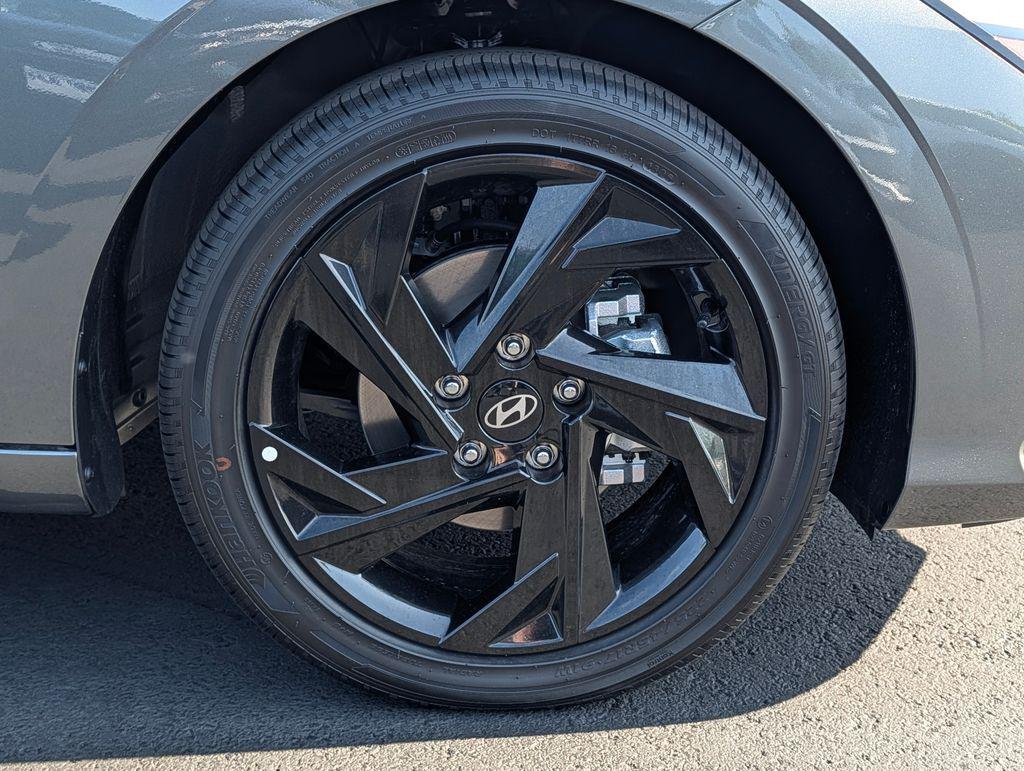 New 2026 Gray Hyundai SEL Sport image 8