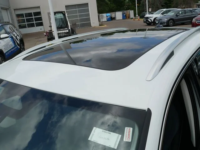 New 2026 White/off-white Volkswagen 2.0T SE image 6