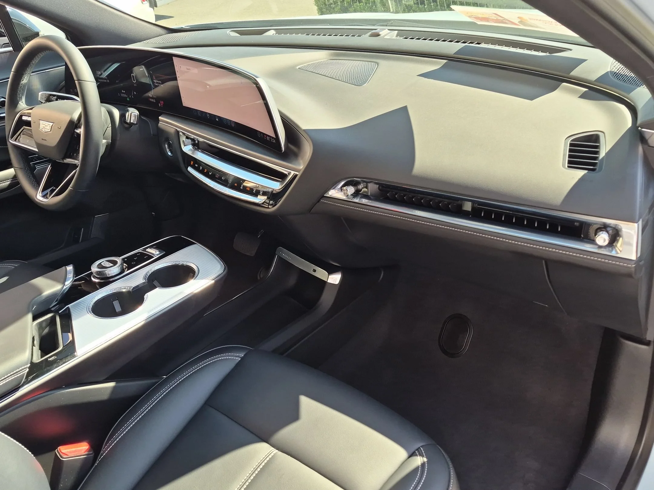 2024 Cadillac LYRIQ Tech - Photo 30