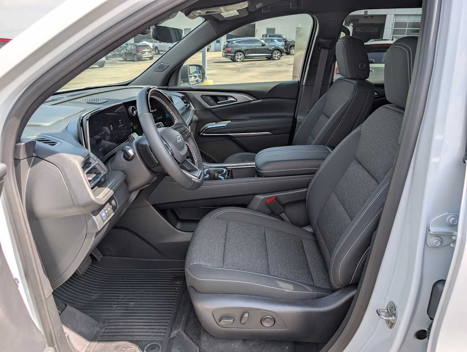 2026 Chevrolet Traverse LT - Photo 10