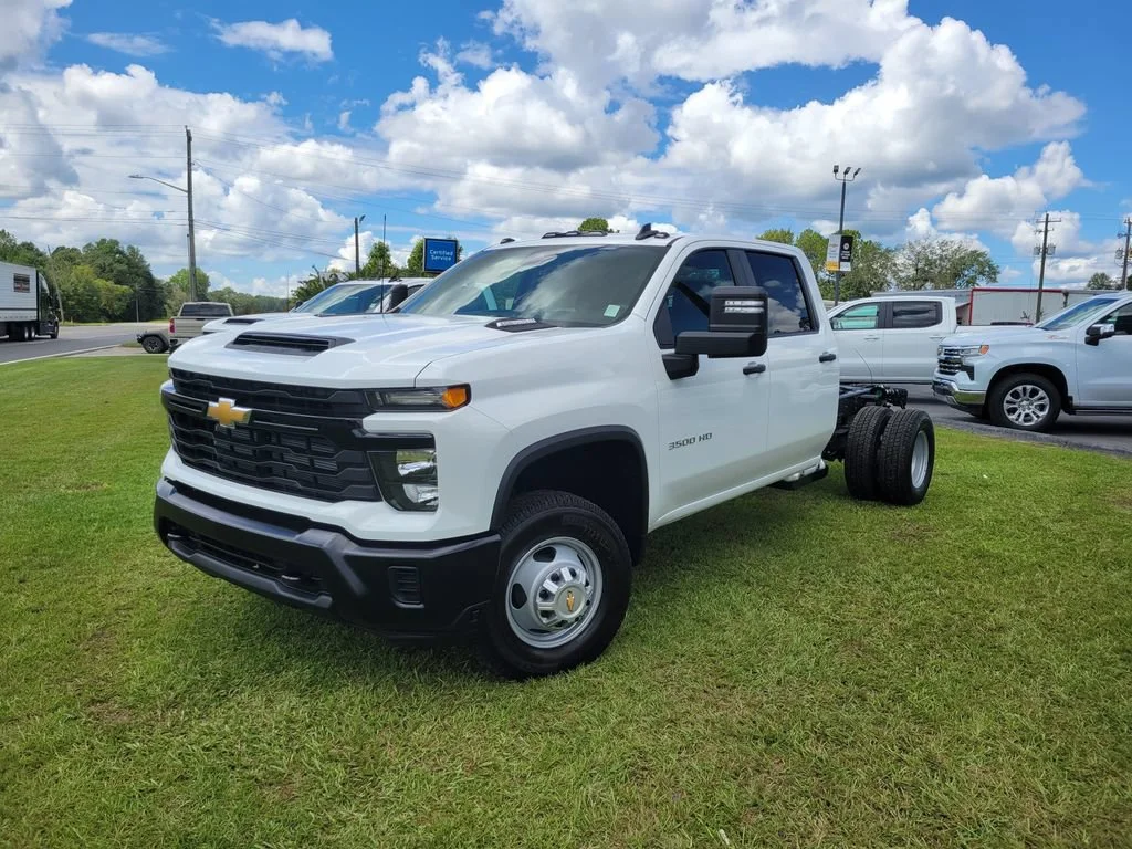 New 2026 Summit White Chevrolet Work Truck image 2