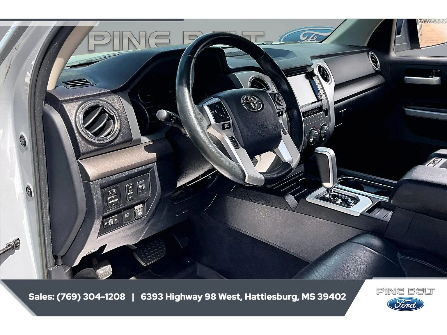 Used 2020 Cement Toyota SR5 image 13
