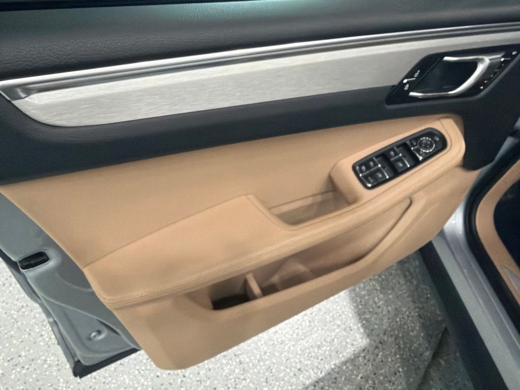 2024 Porsche Macan S - Photo 23