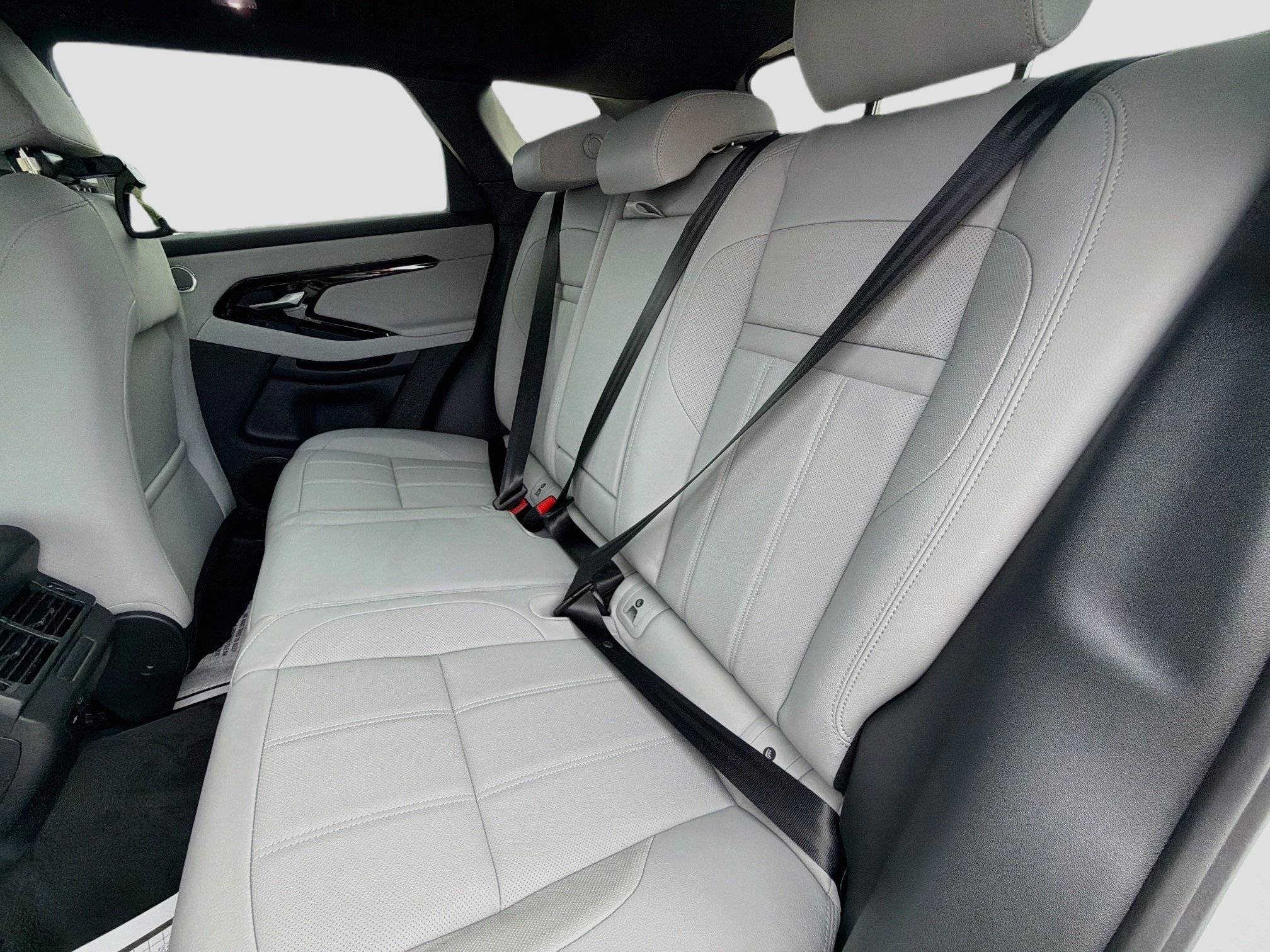 New 2026 Fuji White Land Rover Core S image 20