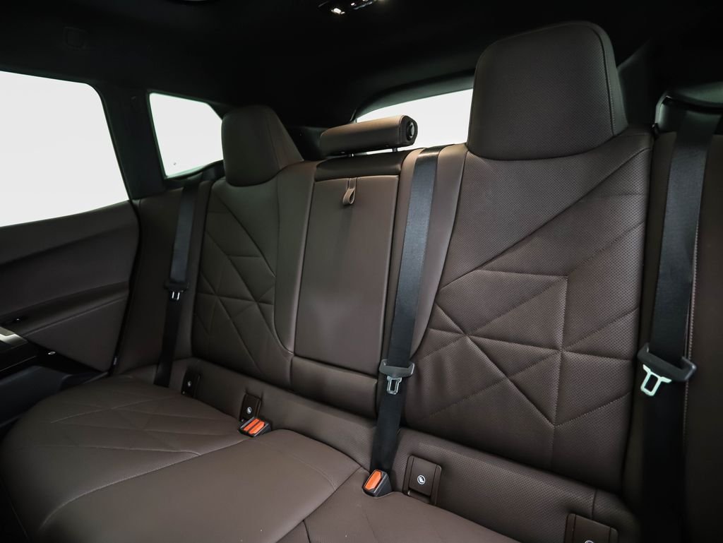 Certified Used 2024 Blue Metallic BMW xDrive50 image 23