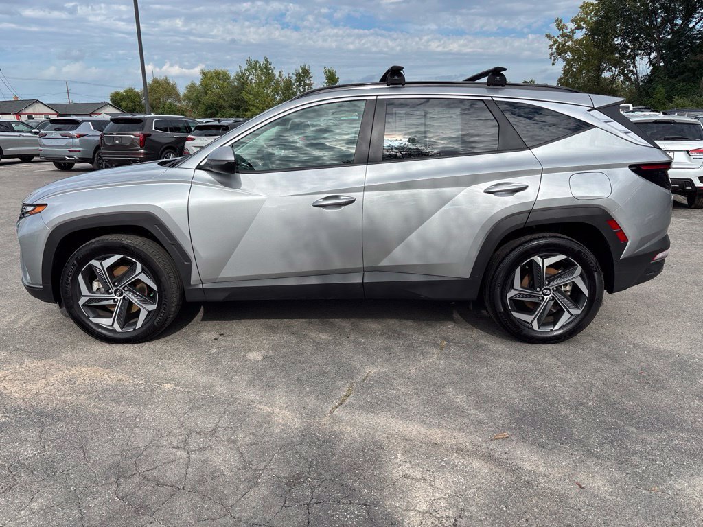 Used 2024 Silver Hyundai SEL Convenience image 8