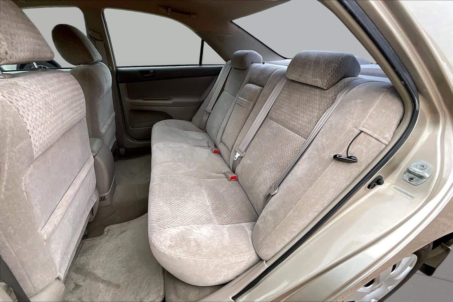 Used 2003 Desert Sand Mica Toyota LE image 19