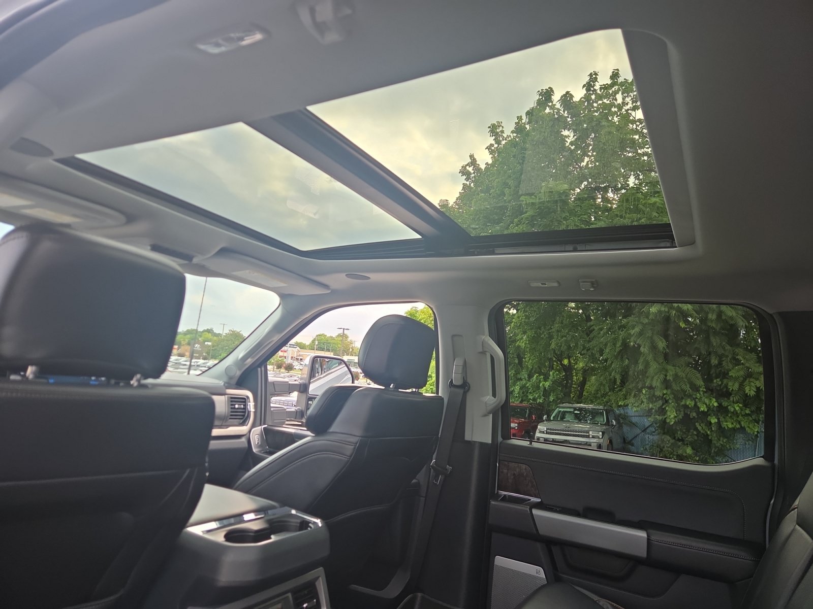 2025 Ford F-450 Super Duty Lariat - Photo 18