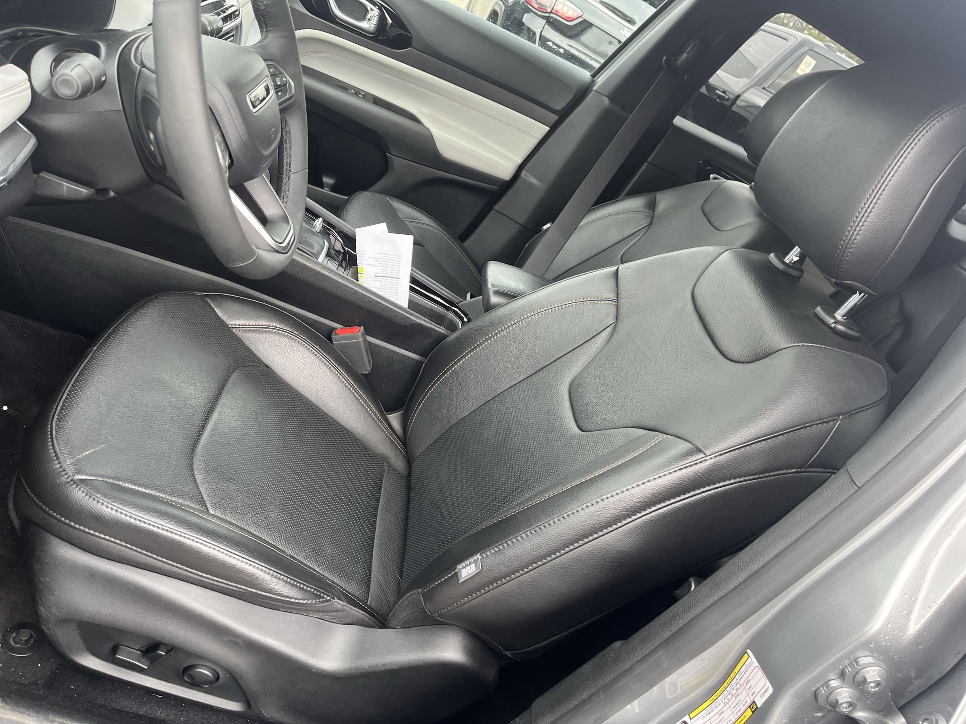 Certified Used 2023 Silver Jeep Limited image 6