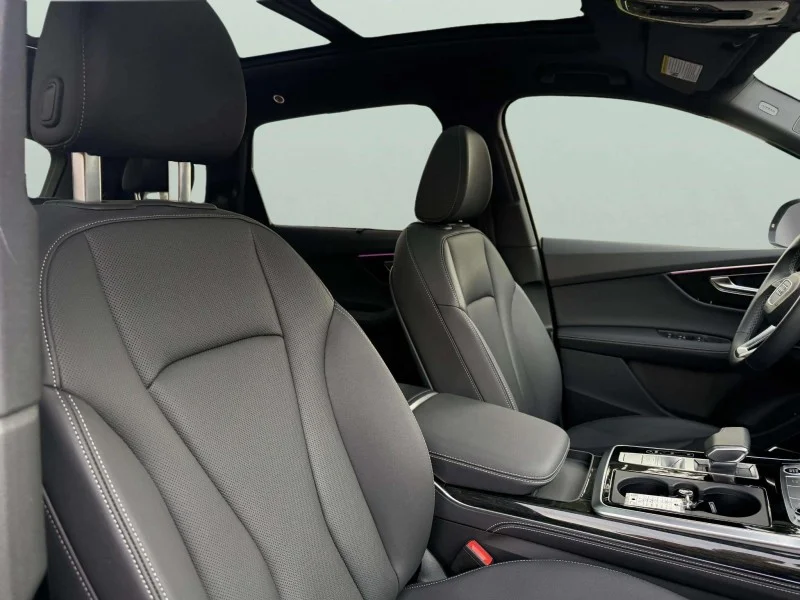 Certified Used 2025  Audi Premium Plus image 31