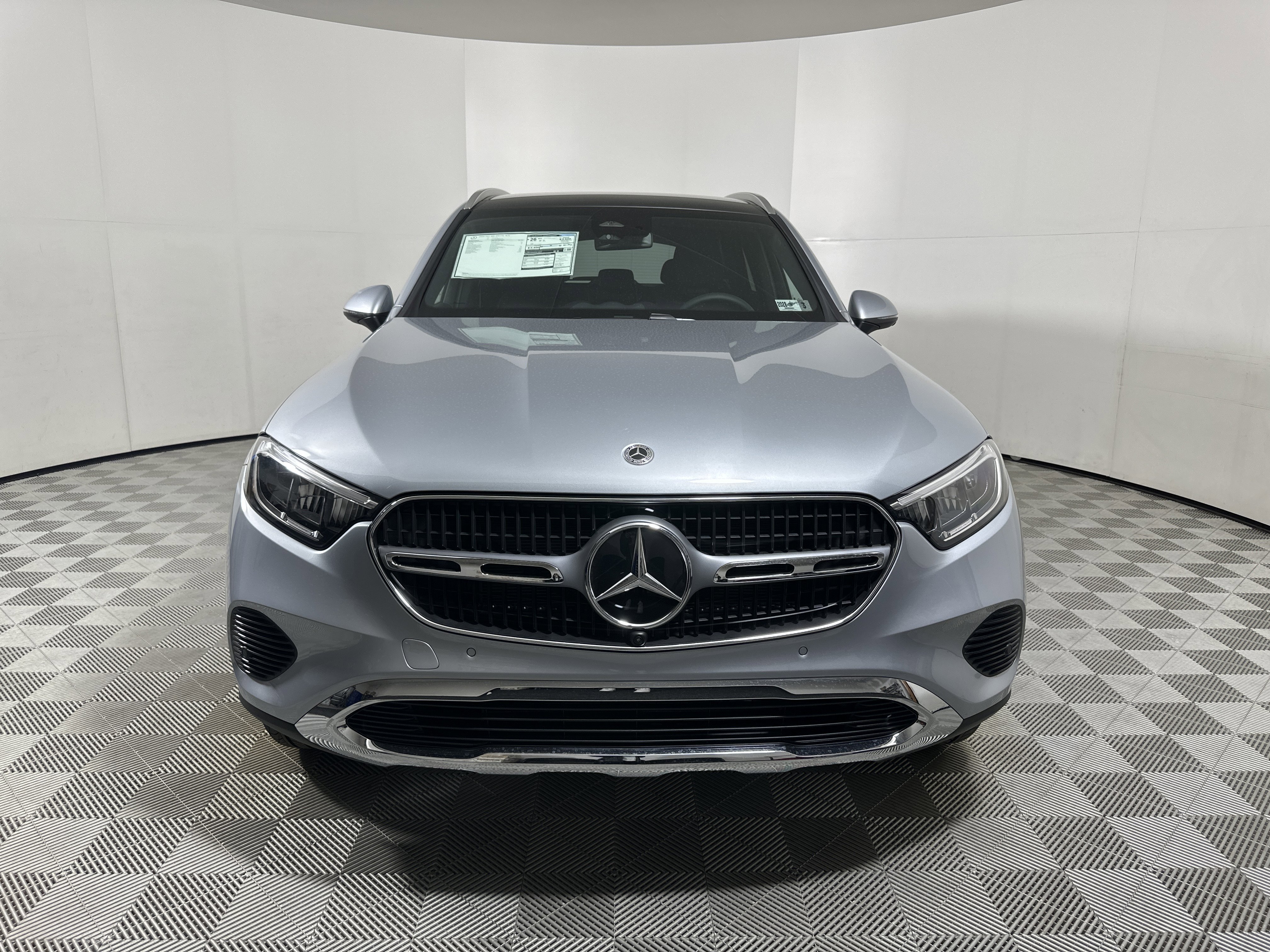 New 2026 Cirrus Silver Metallic Mercedes-Benz GLC 300 image 2