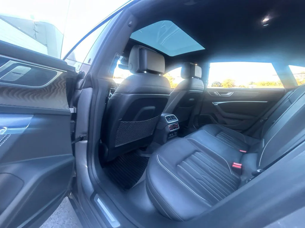 Used 2020  Audi 3.0T Prestige image 36