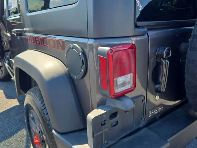 Used 2014 Gray Jeep Unlimited Rubicon image 34