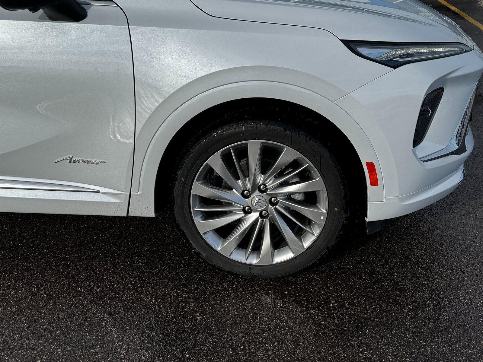 New 2026 Iridescent White Tricoat Buick Avenir image 2