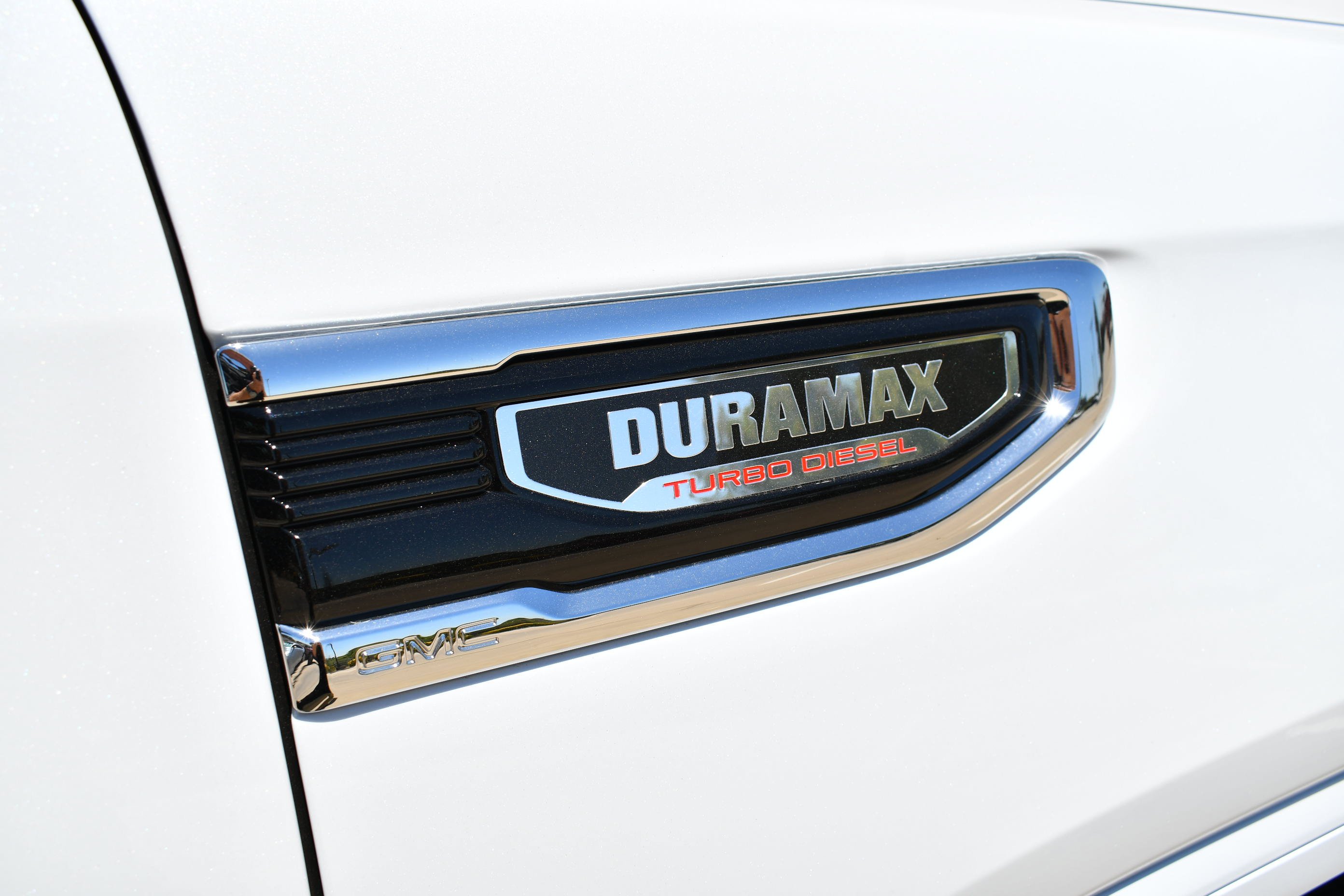 New 2026 Glacier White Tricoat GMC Denali image 5