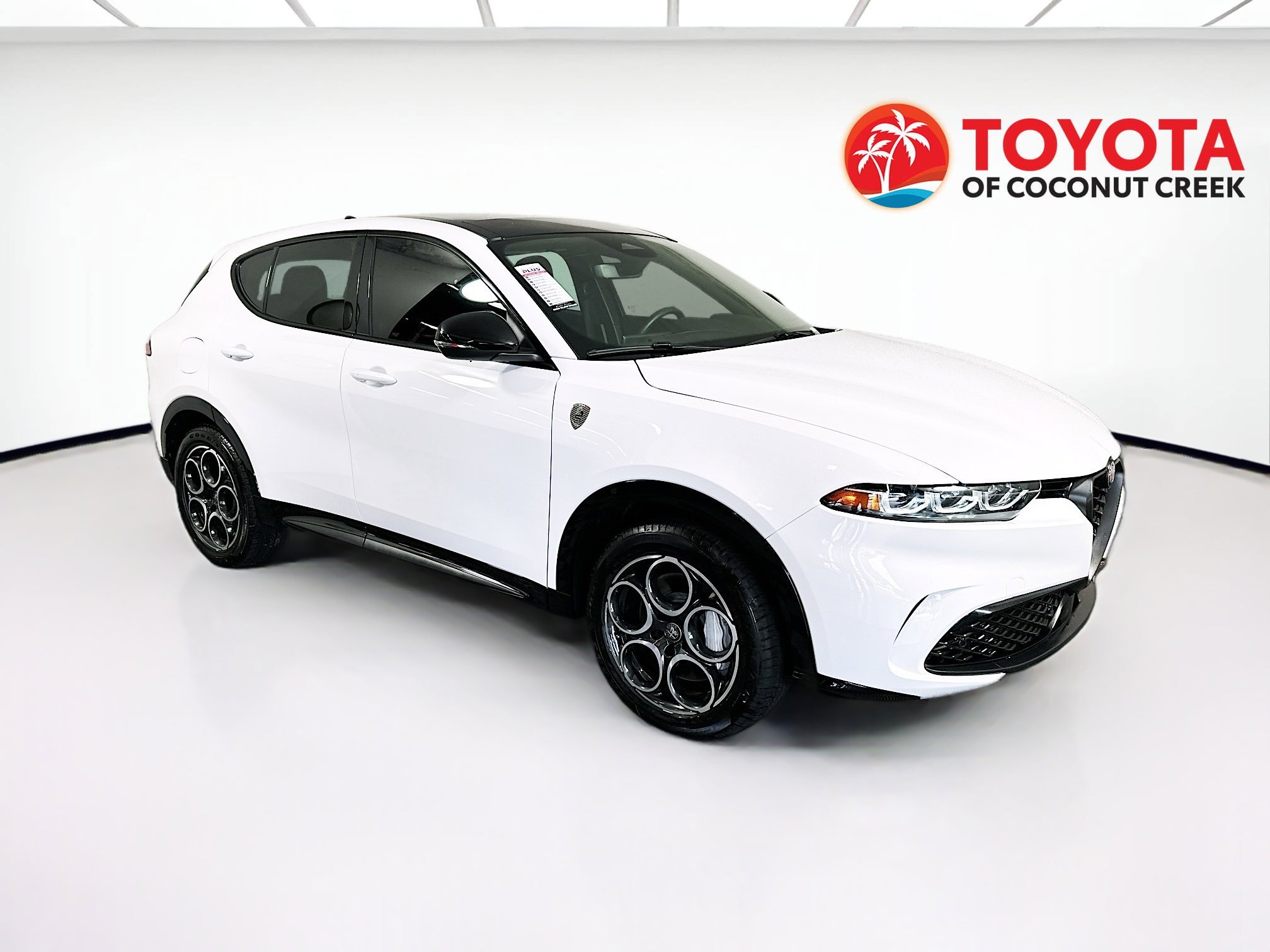 2025 Alfa Romeo thumbnail 3