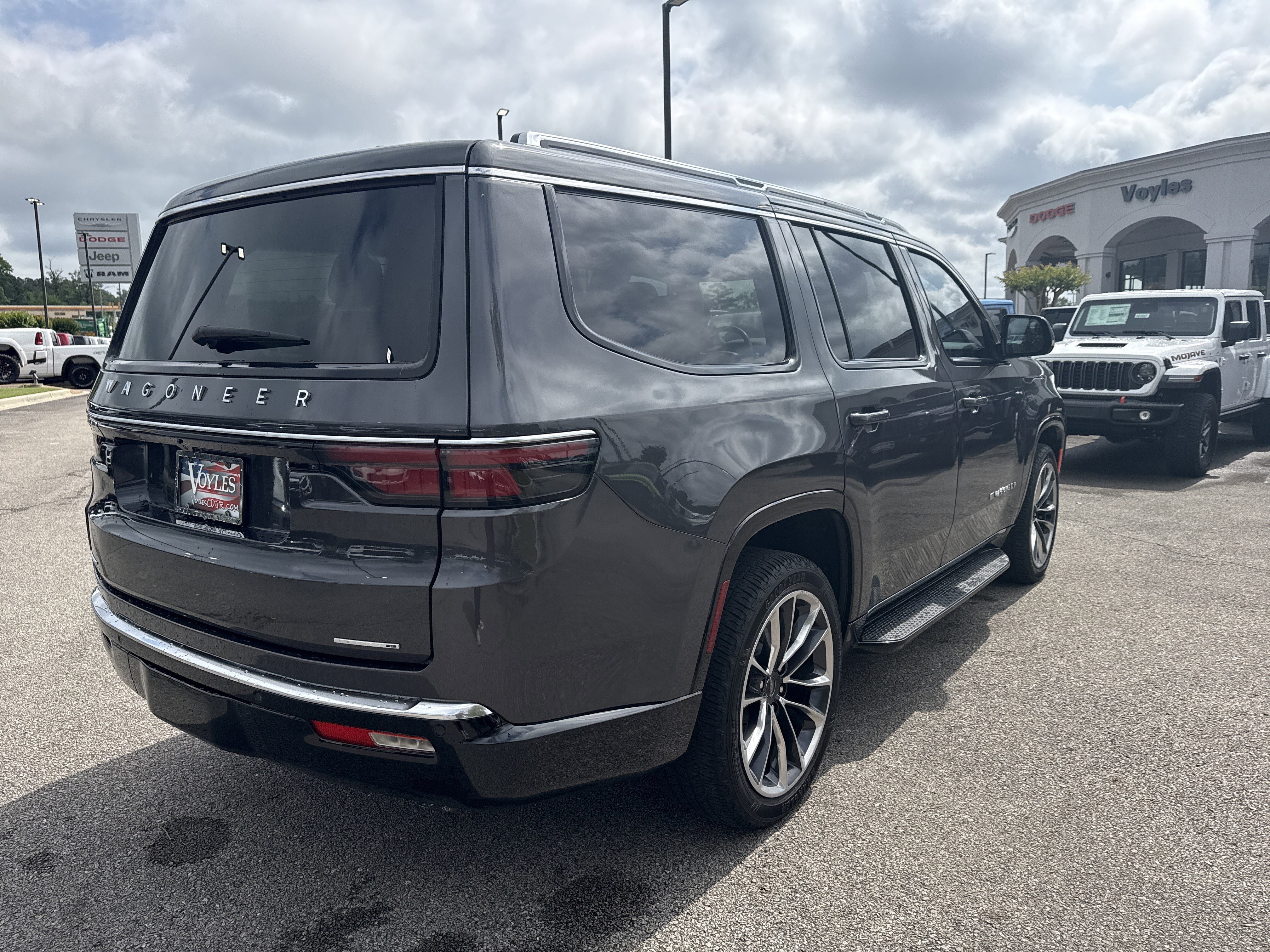 Used 2022 Baltic Gray Metallic Clearcoat Jeep Series II image 7