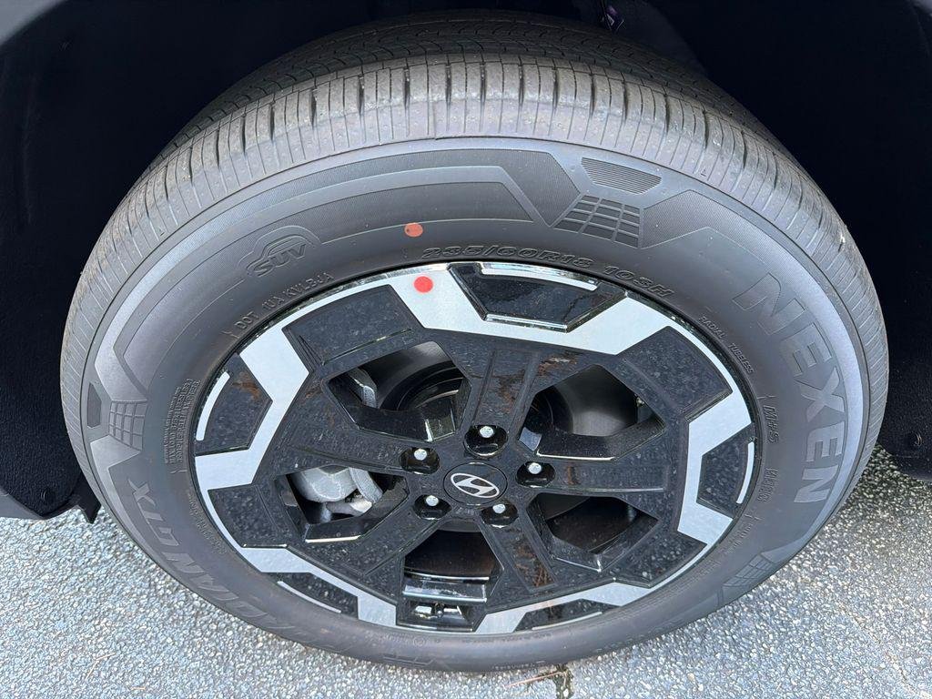 New 2027 Gray Hyundai SE FWD image 11