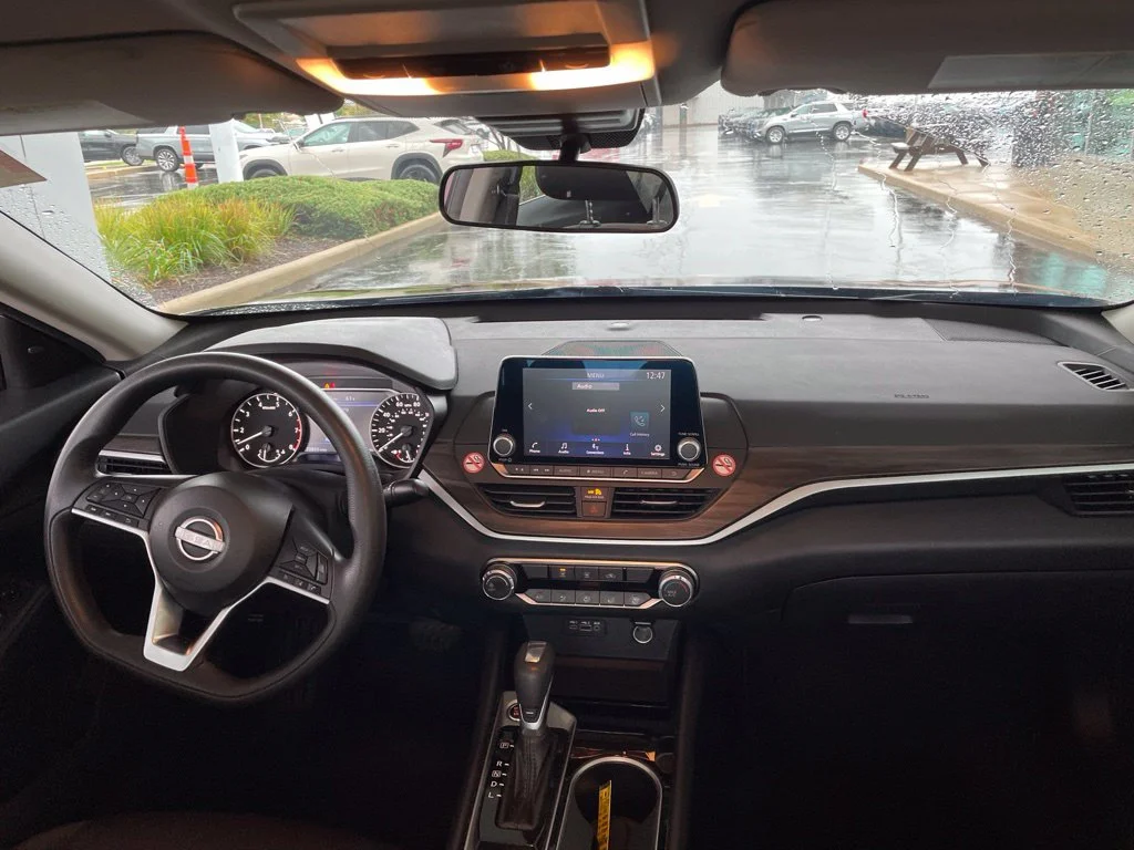 Used 2024 Red Nissan 2.5 SV image 16
