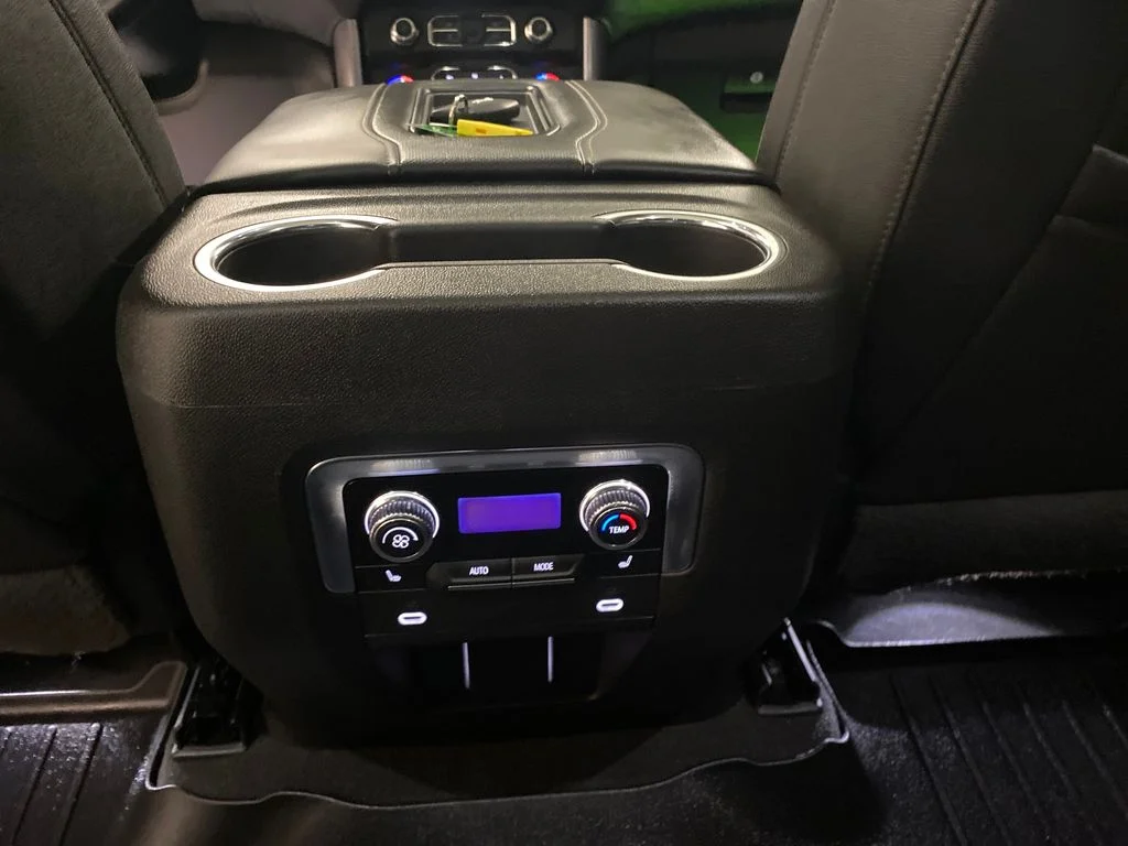 Used 2022 White GMC SLT image 18