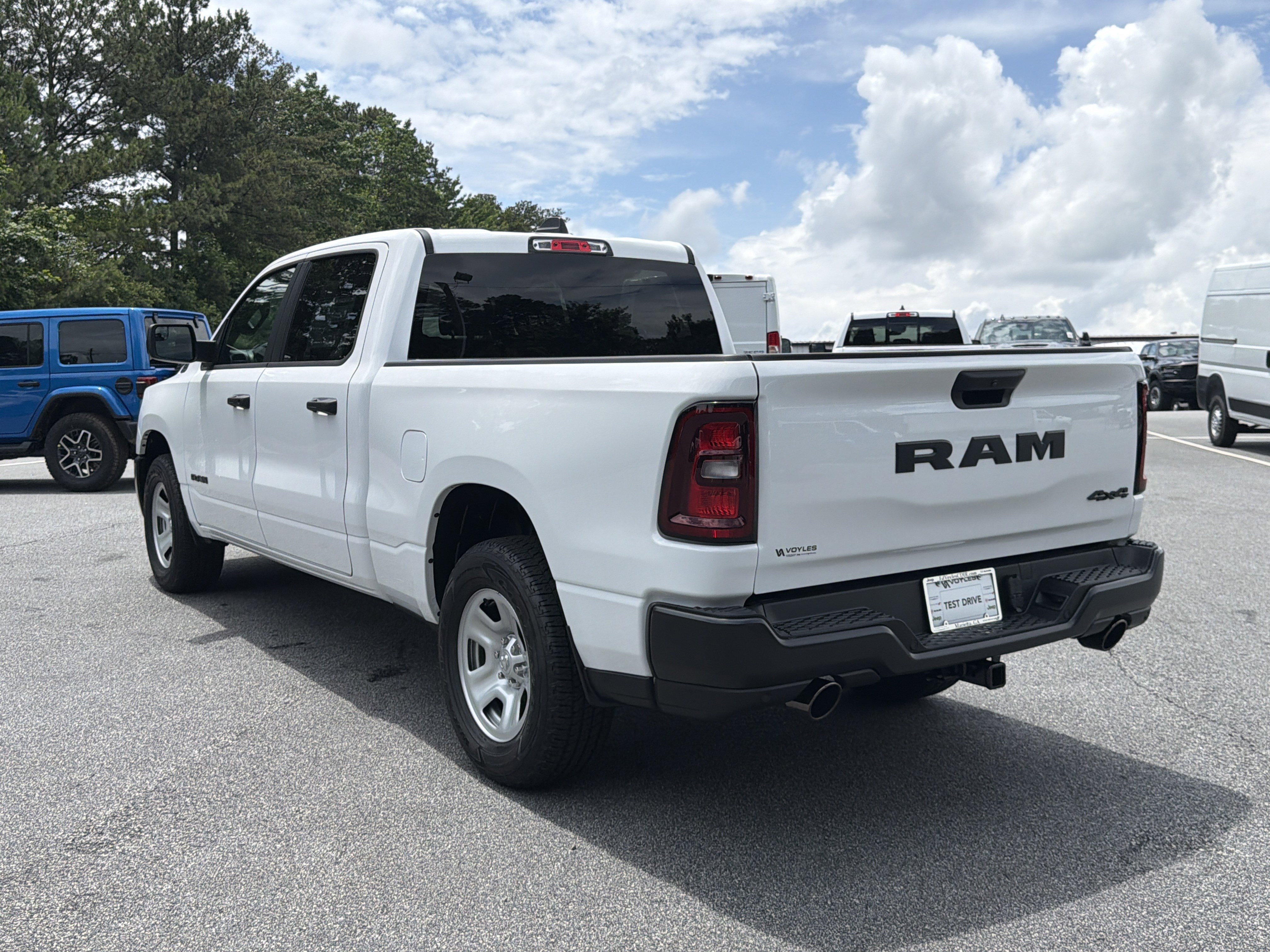New 2026 Bright White Clear-Coat Exterior Paint RAM Tradesman image 6