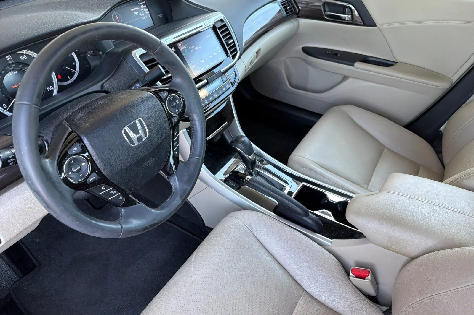 Used 2016  Honda EX-L image 12