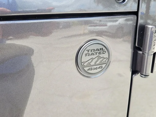 2025 Jeep Wrangler 4-Door Sahara - Photo 12