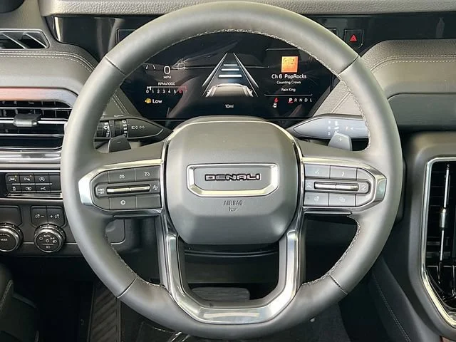 2026 GMC Yukon Denali - Photo 7
