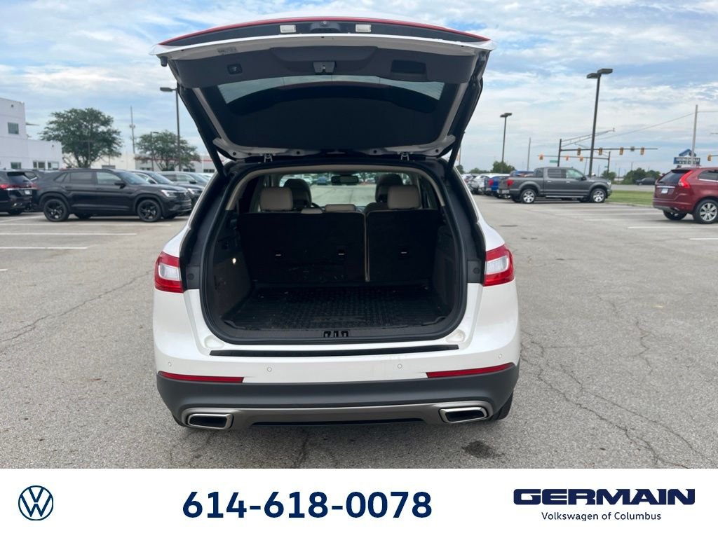 Used 2018 White Lincoln Reserve image 17