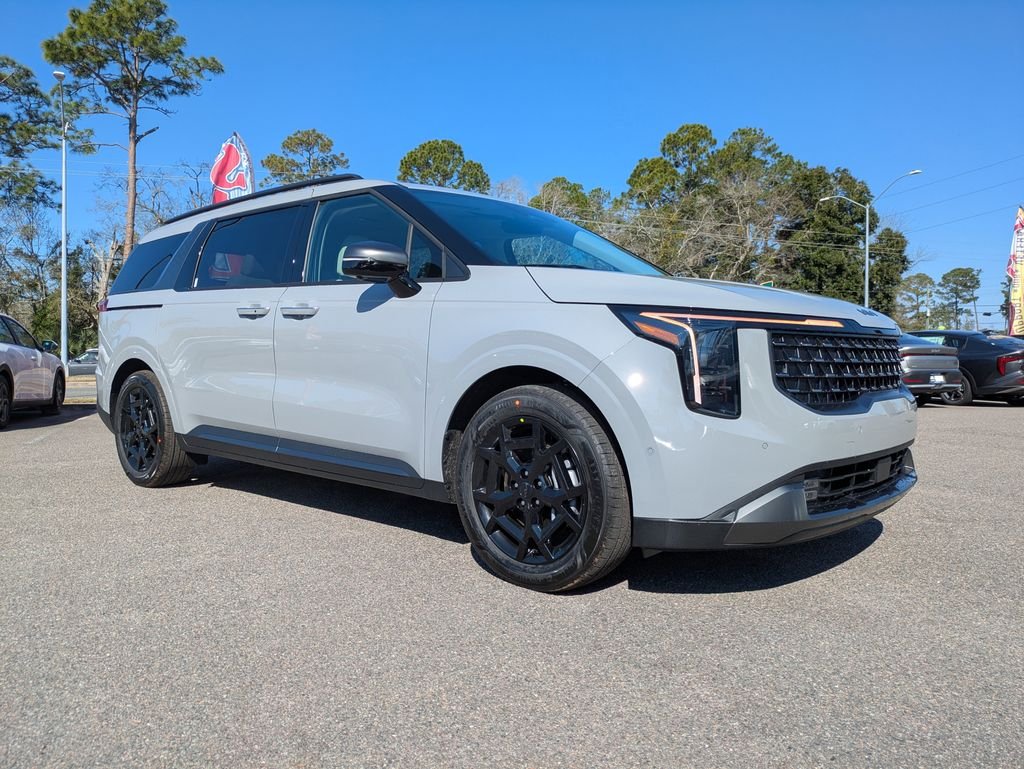 New 2026 Ceramic Silver Kia SX image 2