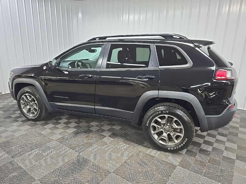 Used 2022 Black Jeep Trailhawk image 4