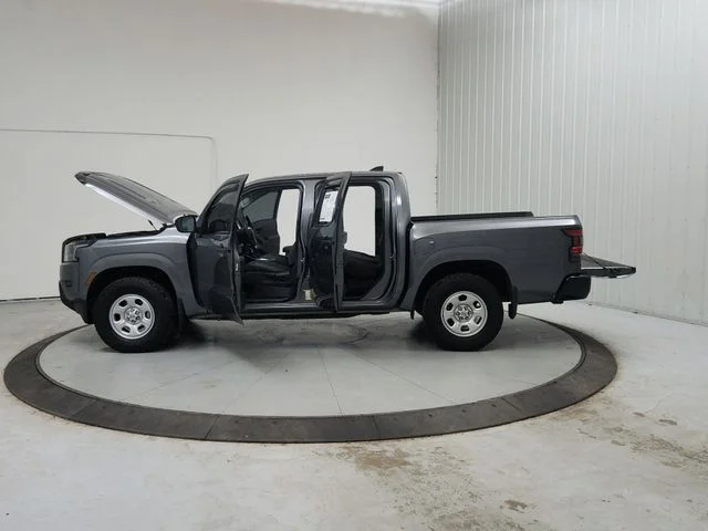 Used 2022 Gray Nissan S image 13