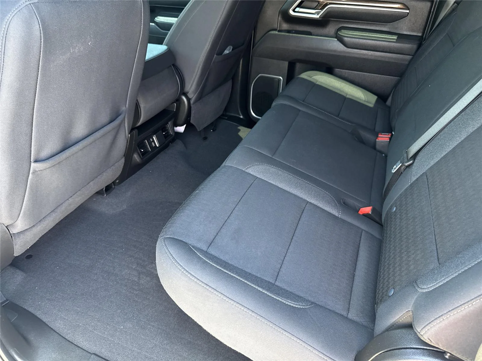 Used 2025 Summit White Chevrolet LT image 29