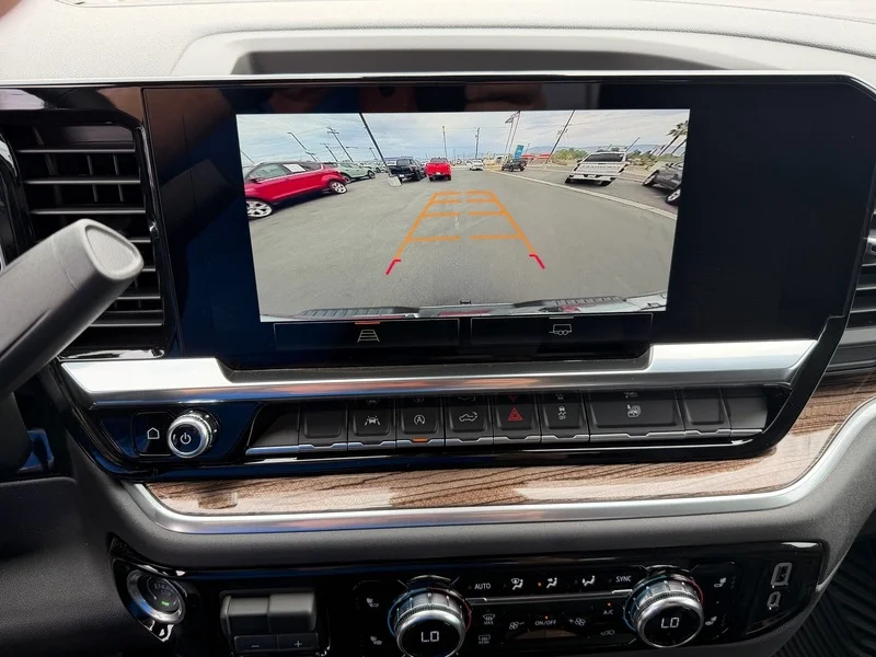 New 2026 Sterling Metallic GMC Elevation image 13