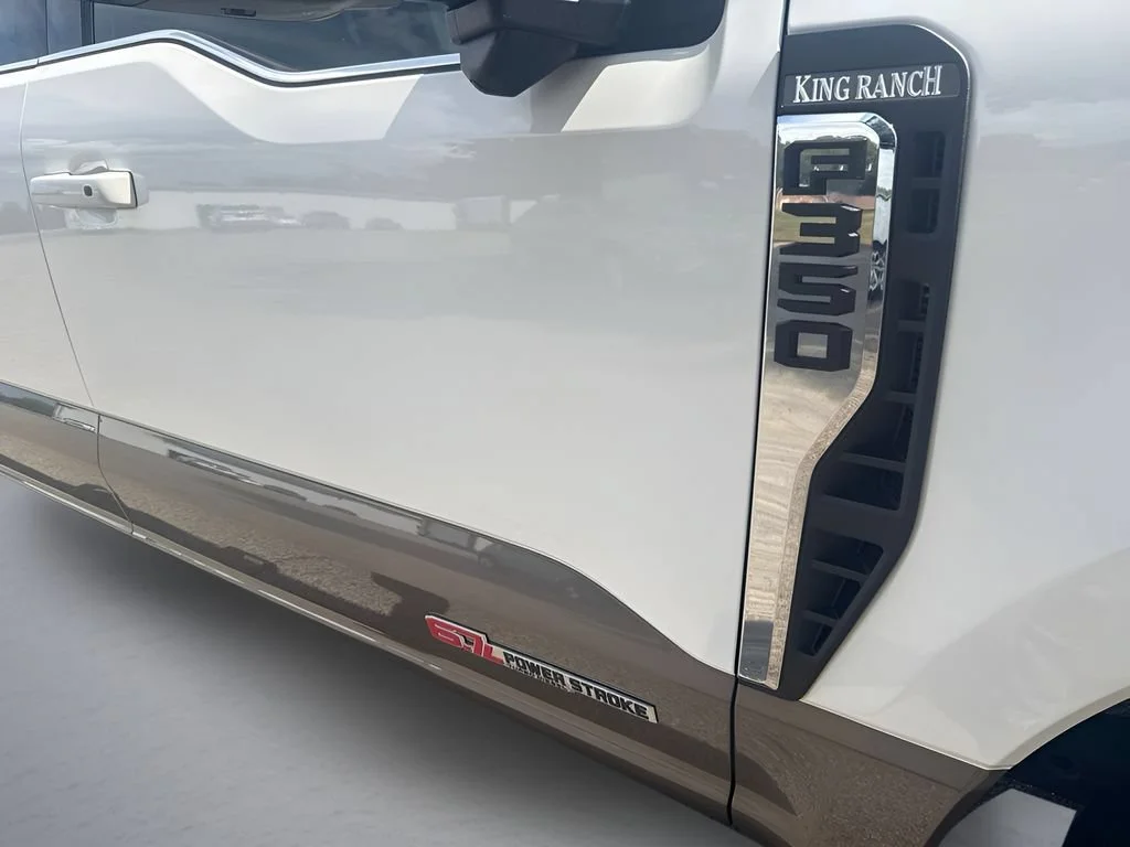 Used 2023  Ford XL image 42