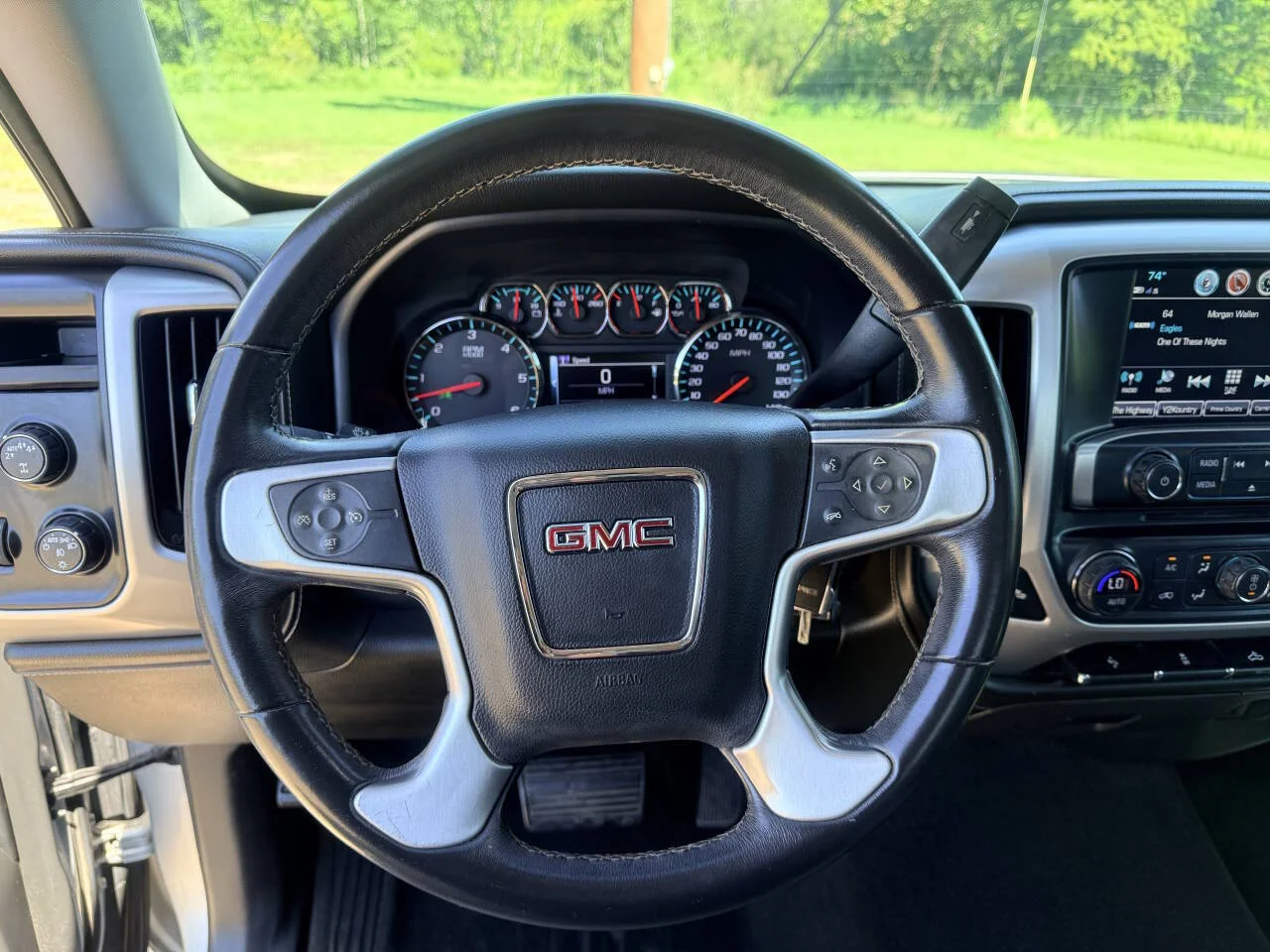 Used 2017 Silver GMC SLT 4x4 4dr Crew Cab 5.8 ft. SB image 18