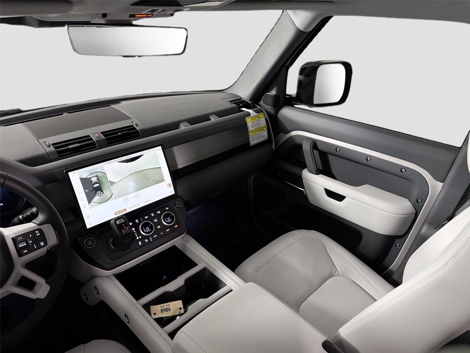 New 2026 Borasco Grey LAND ROVER X-Dynamic SE image 23