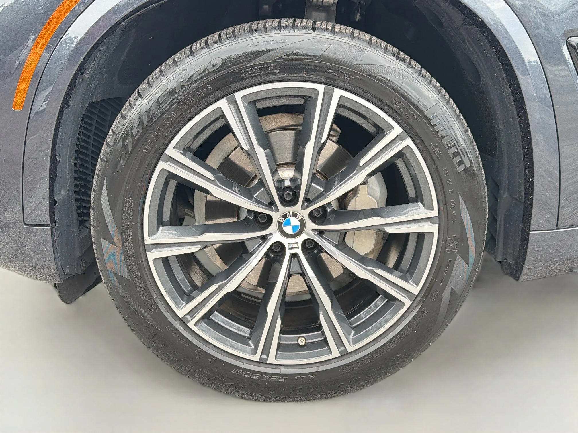 Used 2022 Arctic Grey Metallic BMW sDrive40i image 43